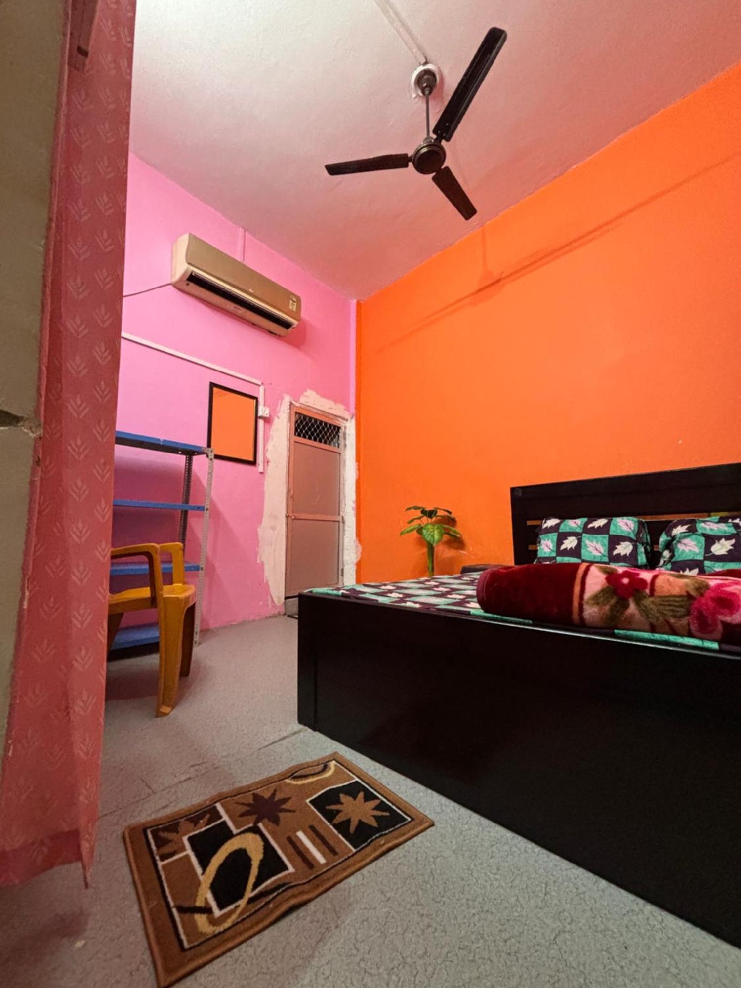 Shakuntala Guest House Ayodhya Exterior foto