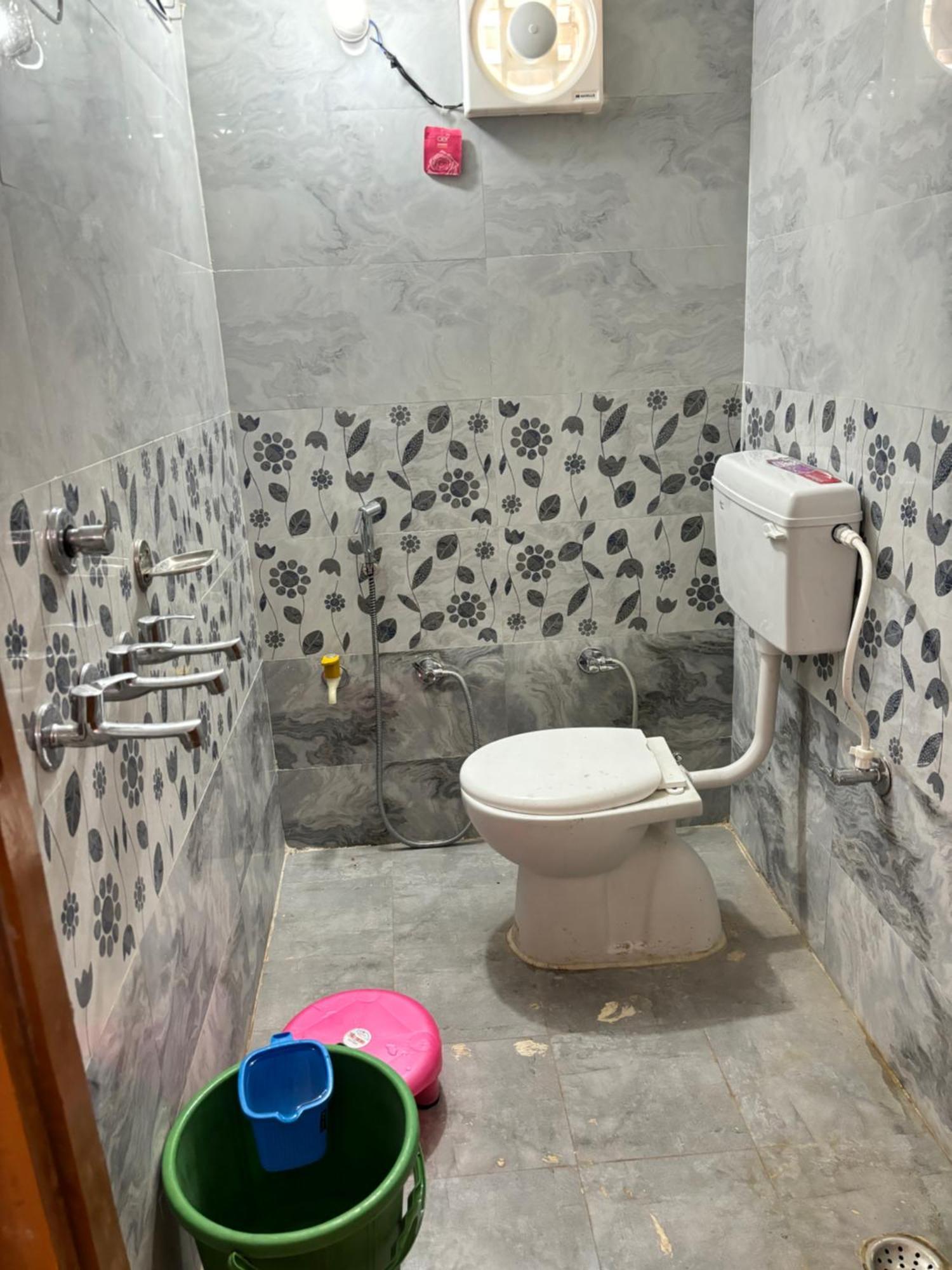 Shakuntala Guest House Ayodhya Exterior foto